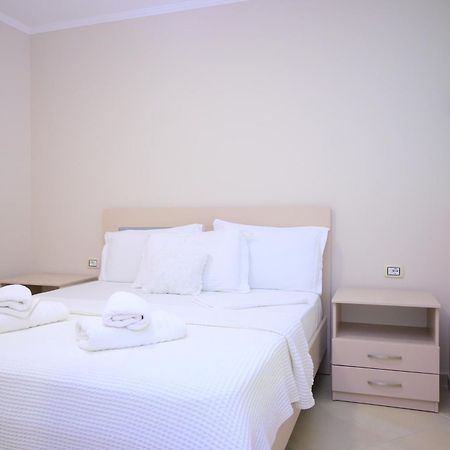 Eleana'S Apartament Sarandë Exteriér fotografie